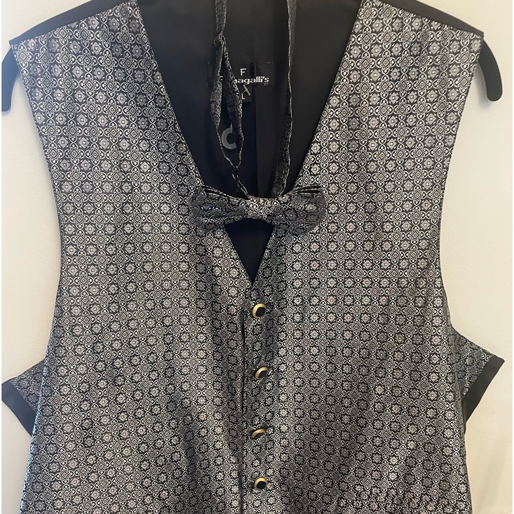 Fumagalli Grey and Black Brocade Vest and Matching Bow Tie Set  Size L NNT  USA